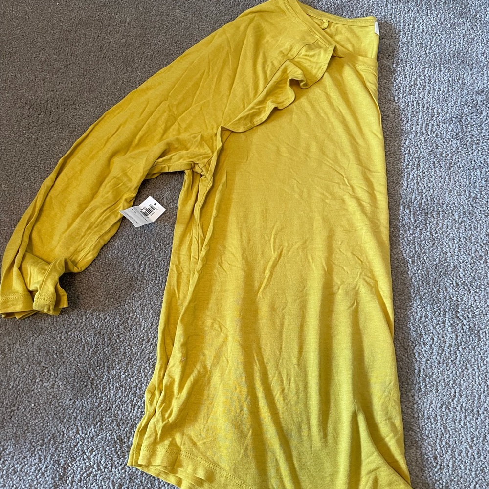 Woman’s long sleeve shirt